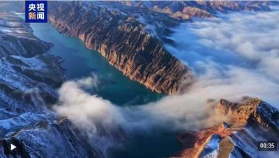 雪嶺與云影共舞 新疆肯斯瓦特湖“鏡”然這么美！