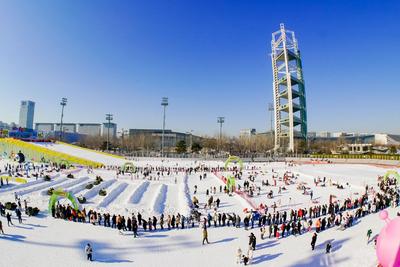 第十五屆鳥巢歡樂冰雪季正式開放 雙奧地標(biāo)再燃冬日激情