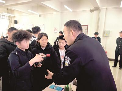 禁毒宣傳進(jìn)校園