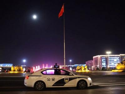 康巴什公安立體巡防 巡出平安風“警”線！