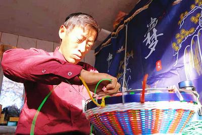 興安盟科右前旗：白羽蹚富路 巧手織新生