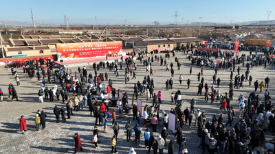 大雪至 年味濃！烏海年豬宴開席，民間大廚比拼燴酸菜