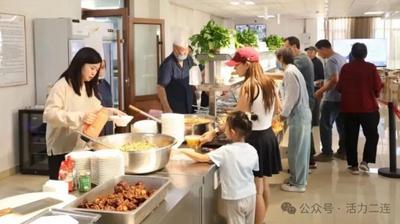 口岸“石榴紅”——二連浩特以共同發(fā)展?jié)补嗝褡鍒F(tuán)結(jié)之花 推動鑄牢中華民族共同體意識走深走實