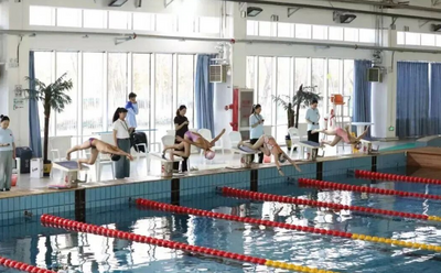 小小泳將 劈波斬浪