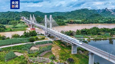 最快75分鐘可達 南憑高鐵12月5日全線貫通運營