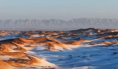 庫布其沙漠現(xiàn)獨特雪景