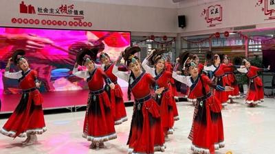 離退休干部文藝匯演踐初心 銀發(fā)力量繪新篇