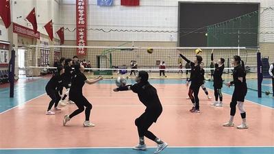 呼和浩特市第一中学女排：用汗水浇灌出赛场上的绽放