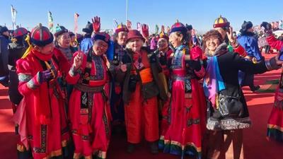 法國友人瑪赫蒂娜為阿拉善“駝超”點贊！