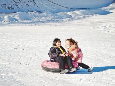沙湖相擁 冬游烏海
