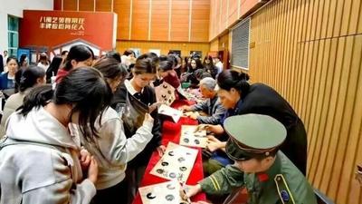 跨越5省9城！通遼市原創(chuàng)話劇《馬走日》全國巡演圓滿收官