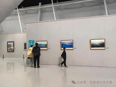 陰山與黃河相擁——巴彥淖爾形象藝術(shù)作品展開(kāi)展