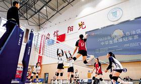 內(nèi)蒙古中學(xué)生排球冠軍賽激戰(zhàn)正酣