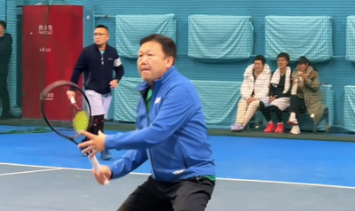 呼和浩特市網(wǎng)球協(xié)會(huì)俱樂(lè)部邀請(qǐng)賽開賽