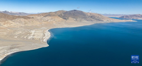 美麗中國丨西藏：鳥瞰蔚藍(lán)佩枯錯