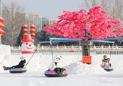 呼和浩特第六屆冰雪運(yùn)動(dòng)季啟幕 