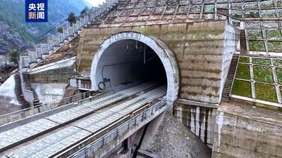 興山東隧道全隧貫通 宜興高鐵主體工程全線完工