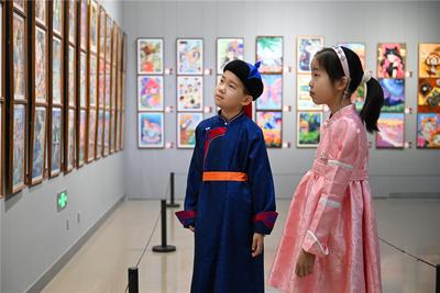 稚筆生花·童墨溢彩”全國青少年美育書畫展開展