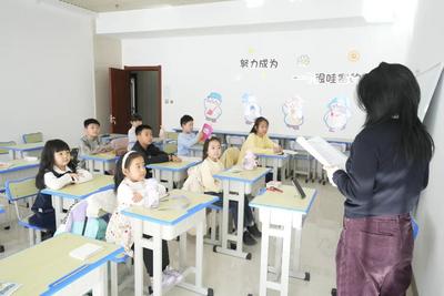 暖護寒假 穩(wěn)托警心——臨河區(qū)人民法院寒假職工子女托管班溫情啟航