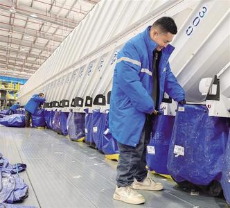 呼和浩特市郵政快遞業(yè)  從“速度優(yōu)先”向“綠色引領”轉(zhuǎn)型