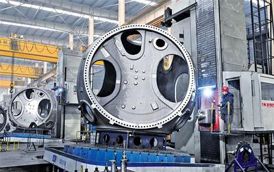 打造高端裝備制造產(chǎn)業(yè)基地