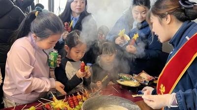 鄰里同樂聚一堂 歡聲笑語樂翻天