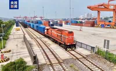 2025年上合示范區(qū)中歐班列開行量和貨運(yùn)量再創(chuàng)新高