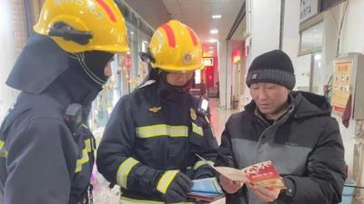 筑牢安全屏障！家具城開展消防安全實戰(zhàn)演練