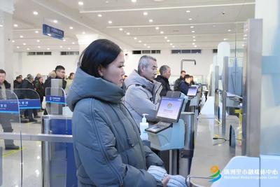 滿(mǎn)洲里口岸2025年出入境人員突破92萬(wàn)人次 刷新近五年客流紀(jì)錄