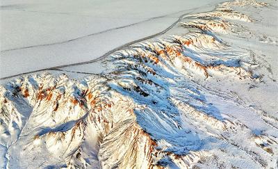 冬日“大紅山”