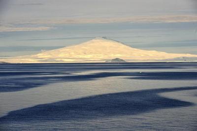 我國科學家建立首份南極“冰下火山”的“身份檔案”