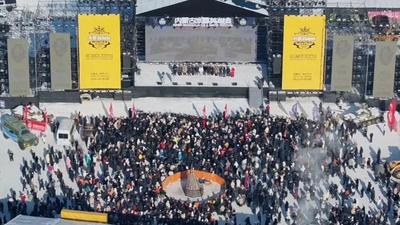 -30℃的萬人美食宴為何又暖又安？