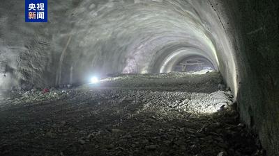 雄忻高鐵全線隧道實現全部貫通