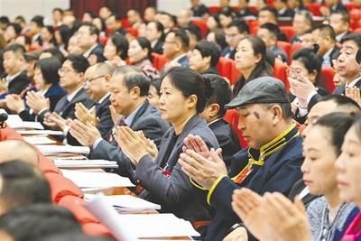 凝心聚力謀發(fā)展 擔當實干開新局——自治區(qū)十四屆人大五次會議剪影  