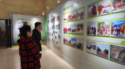 阿拉善盟司法局開(kāi)展 “守護(hù)賀蘭山 鏡鑒生態(tài)美” 主題攝影展參觀主題黨日活動(dòng) 