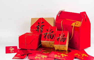 千里寄年貨 情深意更濃