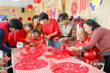 温情相伴迎新春