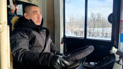 新春在崗守初心 默默奉獻(xiàn)暖全城