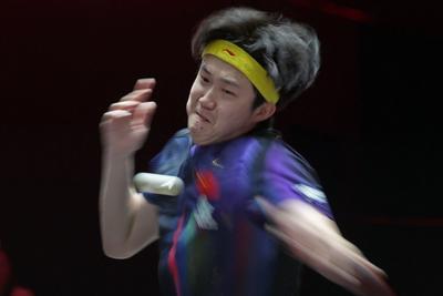 WTT新加坡大滿貫賽：王楚欽等國(guó)乒五將晉級(jí)八強(qiáng)