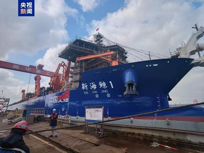 我國首艘分布式泵艙超大型自航耙吸挖泥船下水