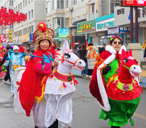 扭秧歌猜燈謎品元宵 呼和浩特市元宵節(jié)活動熱鬧舉行