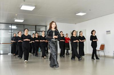 烏蘭察布市老年大學(xué)二〇二六年春季學(xué)期正式開課