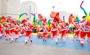 歡快的秧歌扭起來  