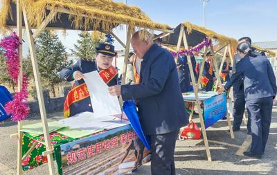 ?  烏蘭察布市啟動(dòng)“綠劍護(hù)糧安”農(nóng)資打假專項(xiàng)行動(dòng)