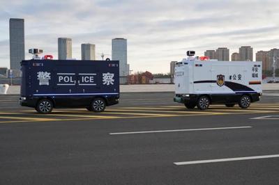 康巴什公安 ：無人巡邏警車補(bǔ)齊傳統(tǒng)防控短板