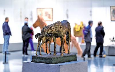 民間藝術(shù)綻芳華 　　