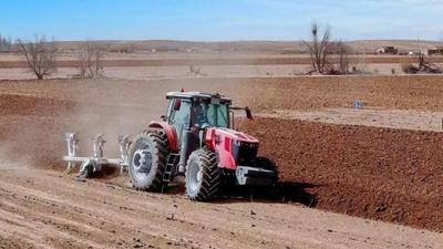 結(jié)構(gòu)“精調(diào)”+科技“護(hù)航”！阿拉善左旗巴彥浩特鎮(zhèn)萬象“耕”新不負(fù)春