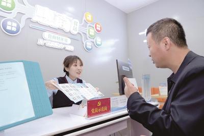 從“跑大廳”到“逛著辦”  自治區(qū)首家商圈政務(wù)服務(wù)站落地包頭