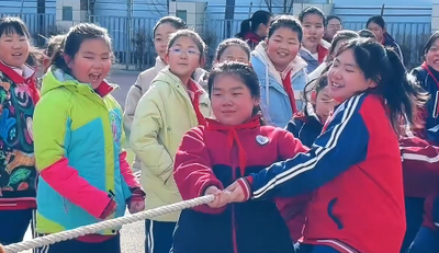 石東路小學(xué)將晨跑、15分鐘課間與陽光大課間有機(jī)串聯(lián)