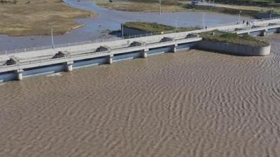 西遼河生態(tài)補(bǔ)水順利貫通通遼主城區(qū) 水流持續(xù)向下游推進(jìn)